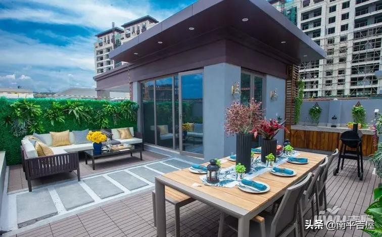 买房先看土地价格,买房先看地段还是看户型和楼层