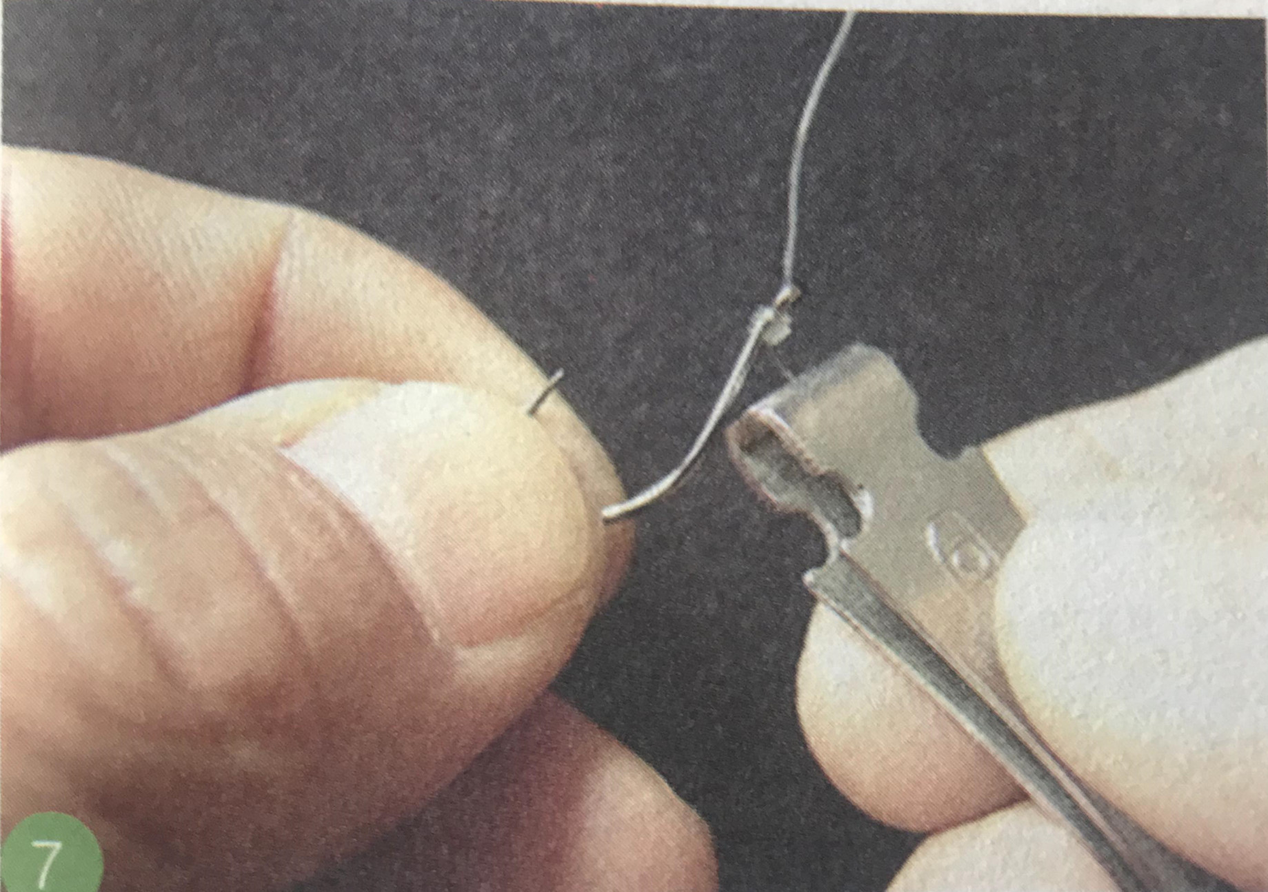 把绑好的鱼钩绑在鱼线上的视频,带圈鱼钩怎么绑鱼线受力比较好