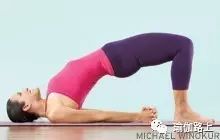 瑜伽提胸初学在家练,瑜伽胸腔上提肋骨要向上吗