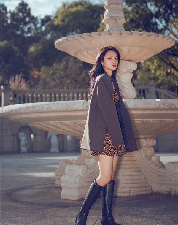 马丁靴过时了今年流行裸跟,马丁靴过时了