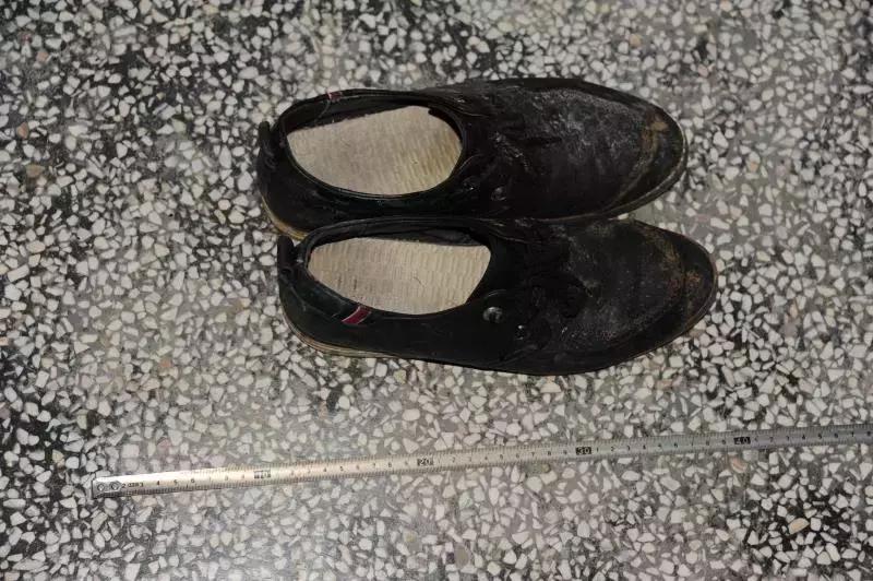 面对泼向人群的硫酸，你英勇扑上前……