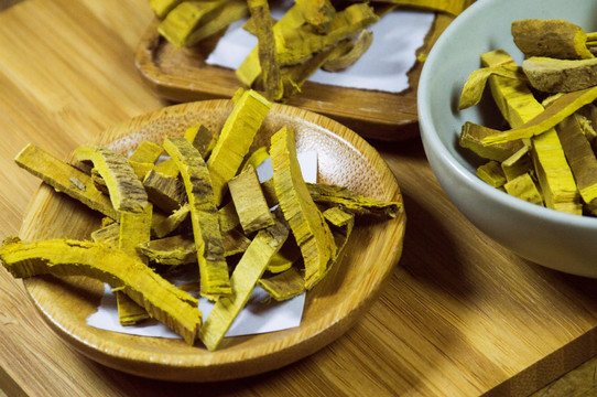 古今中药研究黄柏,中药古今研究连翘