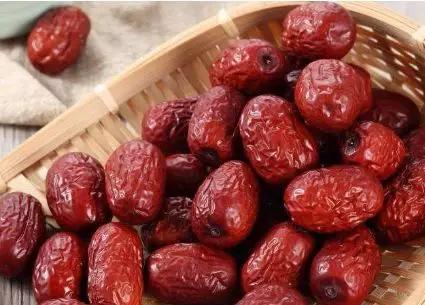 红枣硫磺熏过和没熏过的口感,红枣怎么辨别硫磺熏过的