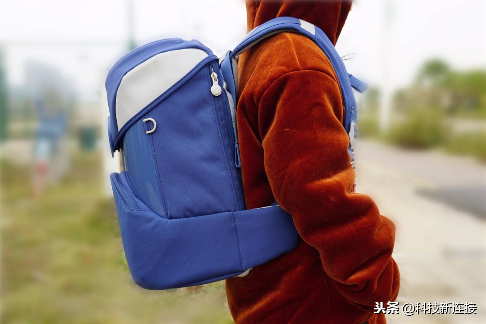 米兔书包新款,米兔书包2代与3代的差别