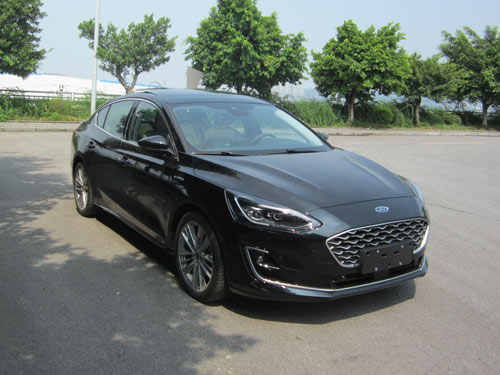 新款福克斯1.5t是几缸发动机,2019款福克斯1.5t三缸发动机