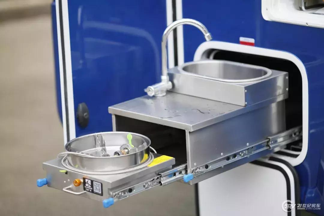 拓锐斯特轻卡侧拓展房车最新信息,拓锐斯特火星二号纵床版房车