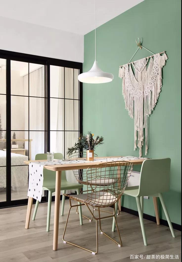 现在流行的玻璃隔断效果图,小户型打玻璃隔断是个好主意吗