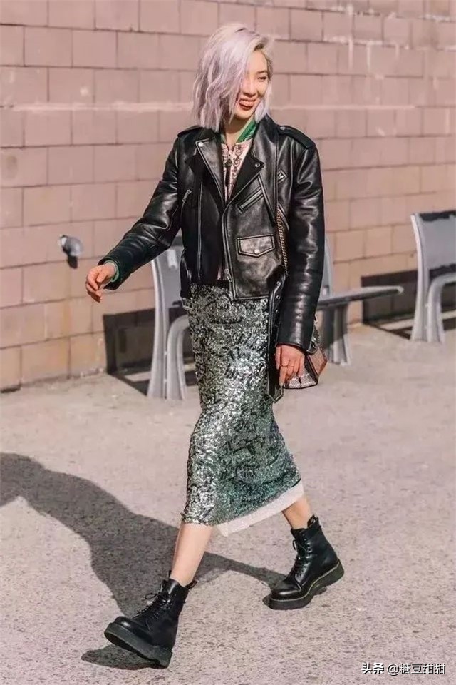 今年流行马丁靴还是老爹鞋,有品位的女人该放弃羽绒服了