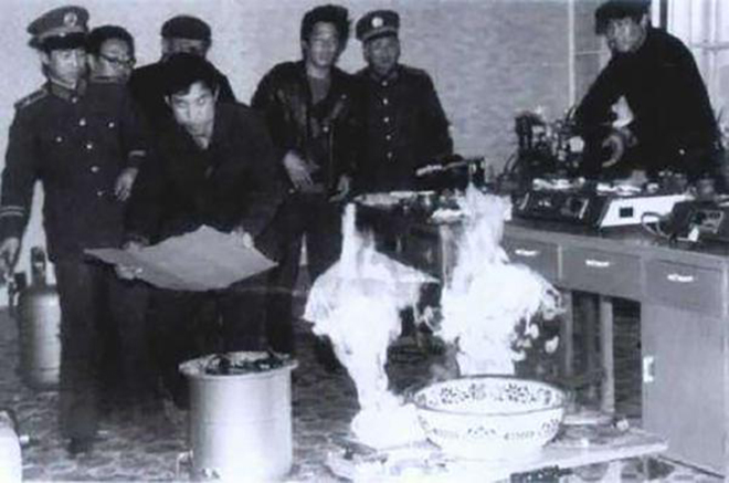 中国知名科学大事件,揭秘80年代王洪成水变油的骗局