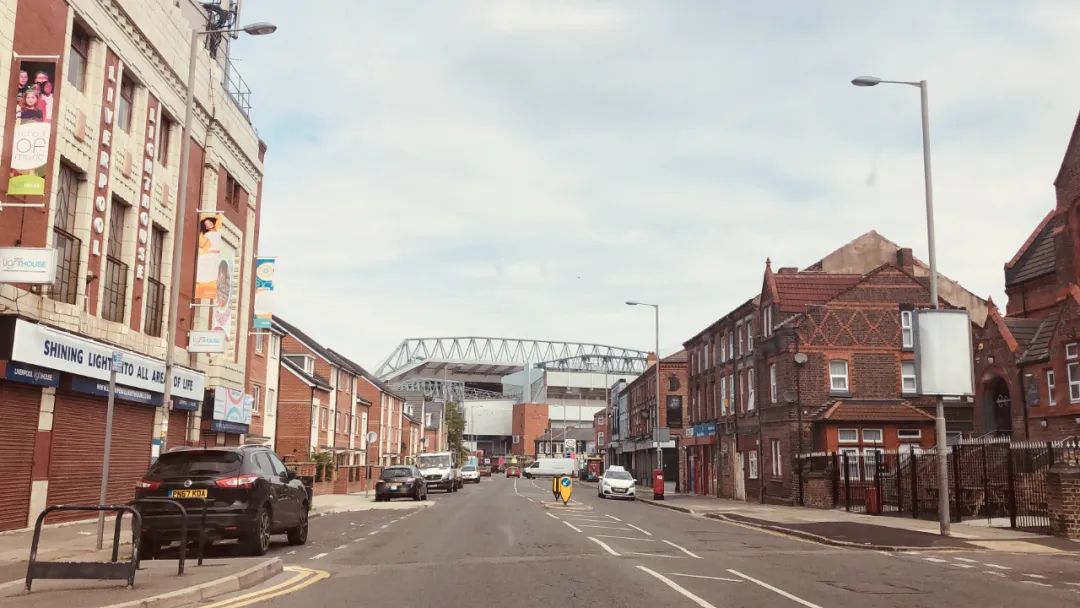 在英国开车自驾游,英国自驾游20000够吗