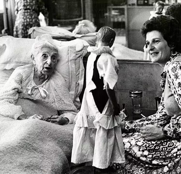 她守着时尚界一个大秘密,直到去世的20多年后才被世人知晓