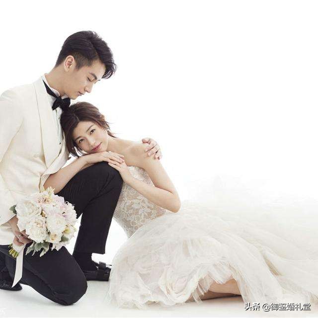 不同色的婚纱怎么搭配,穿婚纱隐形内衣推荐