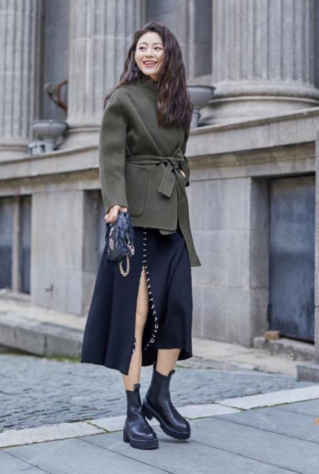 大冬天长筒靴该怎么穿才是最时尚,适合大粗腿的烟筒靴
