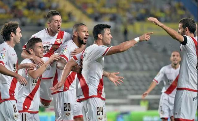 红蓝战士永不言败图片,红蓝战士气势不倒