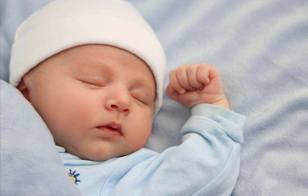 四个月婴儿入睡困难反复哄睡,婴儿入睡困难如何哄睡