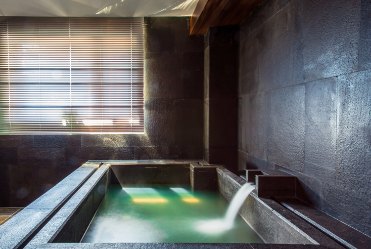 沈阳能吃能玩的温泉,东北最适合一大家子游玩的温泉