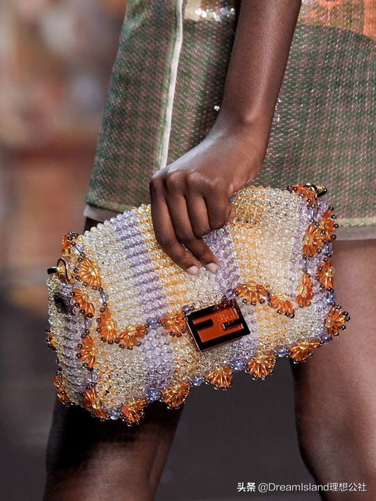 fendi新款包touch,fendi蕾丝花朵包