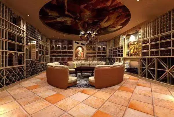 别墅地下室隐藏储物间,设计不利用的地下室