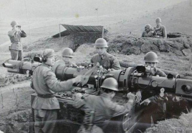 胡志明上门求援，毛主席：你来自越南，我在湖南，咱们一家子