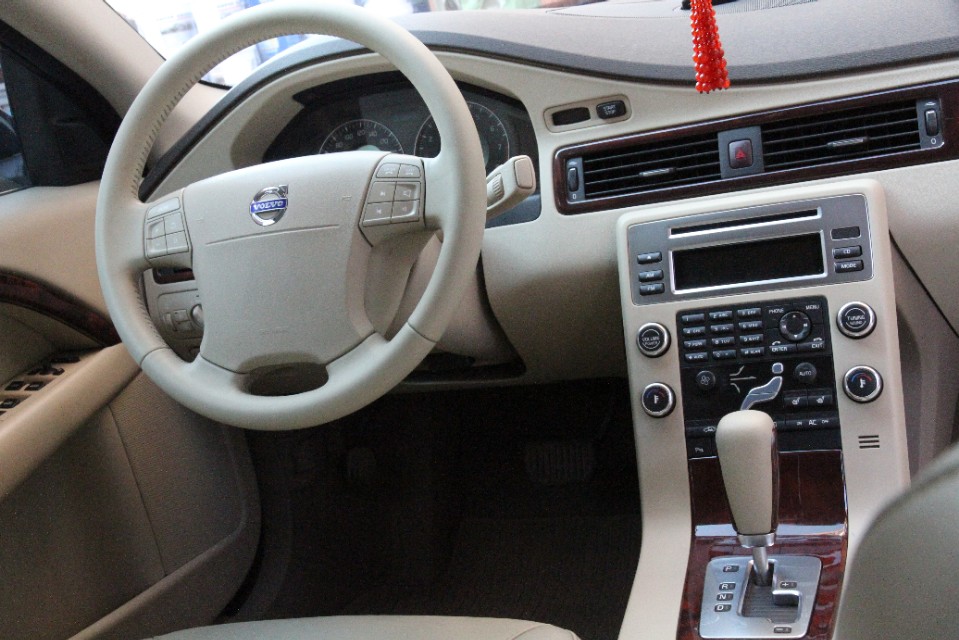 沃尔沃s80l翻新整备上海,沃尔沃s80l老车翻新福鼎