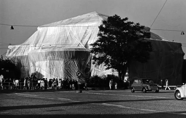 这对夫妇的设计，尺度实在是太大了！