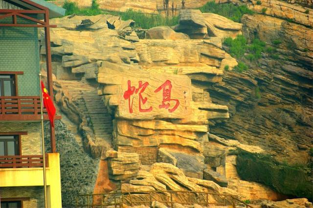 云南昌宁巨蟒,有几十米长的巨蟒蛇吗