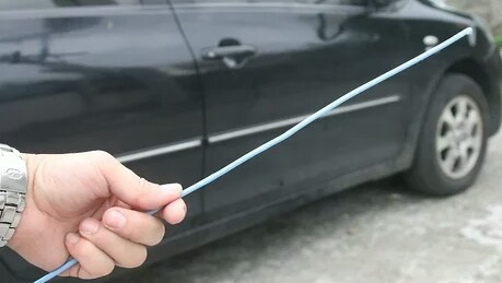 什么办法不让车钥匙忘车里面,车钥匙忘记带打开车门小技巧