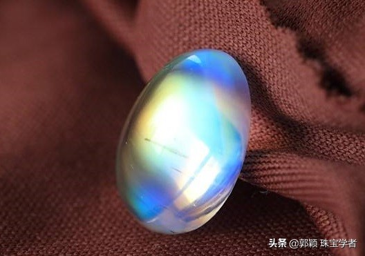 彩虹月光石,彩虹月光石寓意和象征