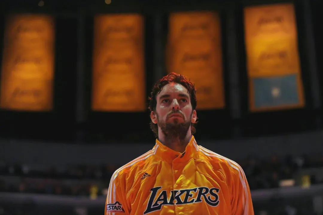 加索尔退役仪式说西班牙语,加索尔谈退役视频完整版