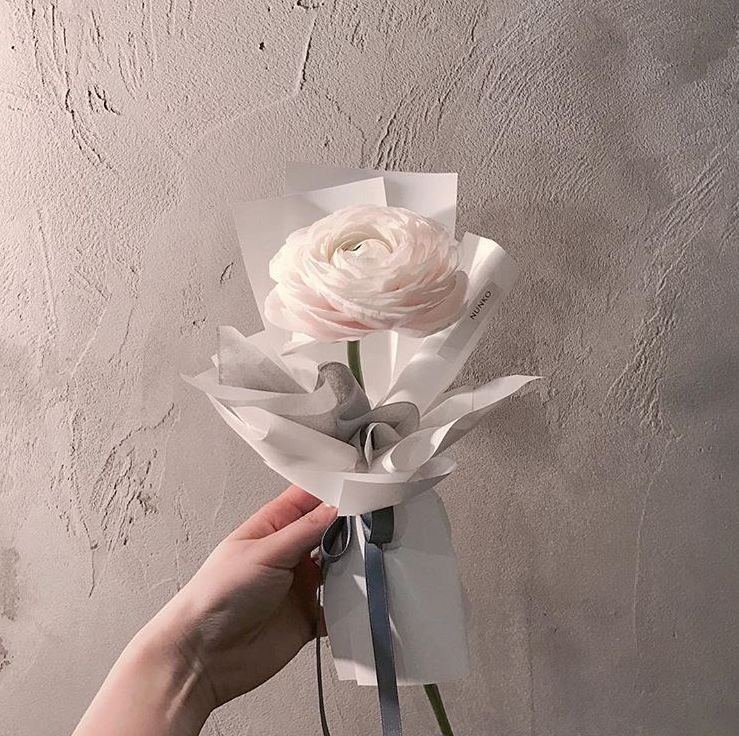 单支花束图片送女朋友,单支玫瑰花束怎么包装赶紧学起来