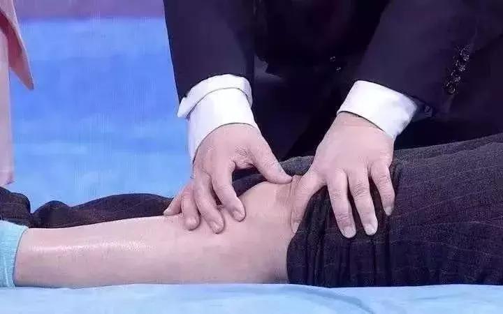 关节抽积液一次费用多少钱,关节有积液看中医还是西医