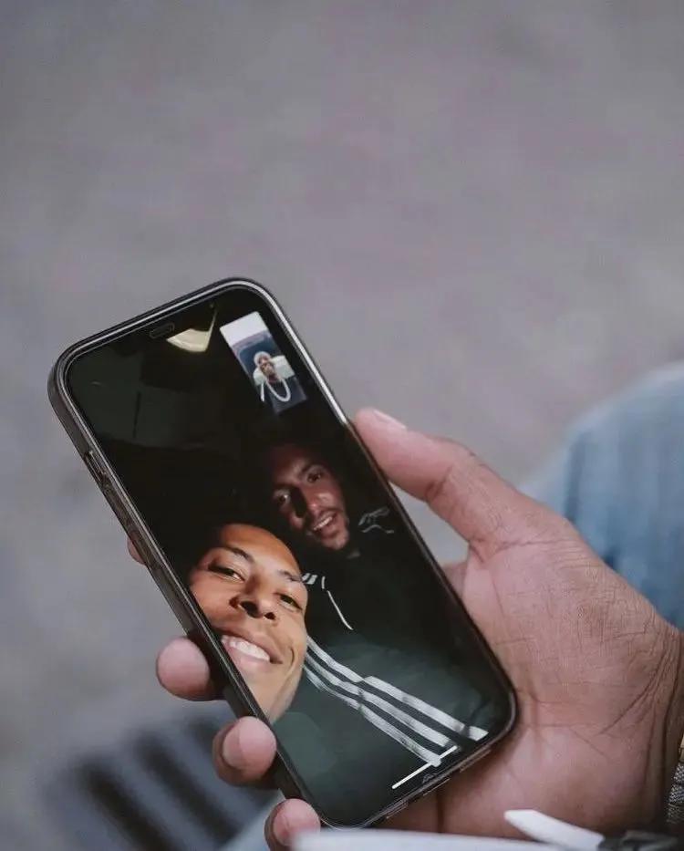 伊布没在皇马踢过球吗,伊布没在国家队吗