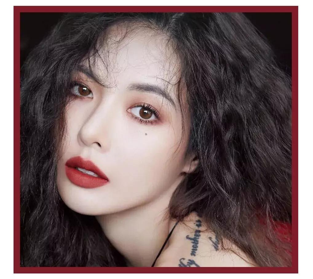 mac又出新款口红这4个色号太好看,macnaturalbornleader试色