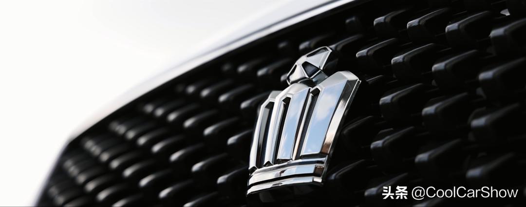 经典12代皇冠情怀老车,13代皇冠翻新复活视频