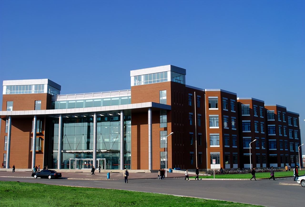 就业超好的“普通”财经类大学，待遇并肩211，读不了上财就选它