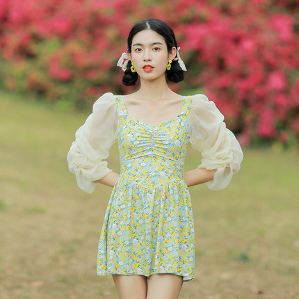 慵懒海边度假穿搭,夏季海边度假享受妩媚风