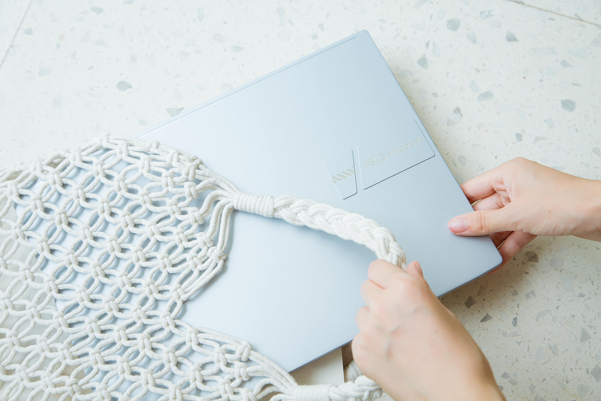 买lcd屏幕的理由,买lcd屏手机好还是oled