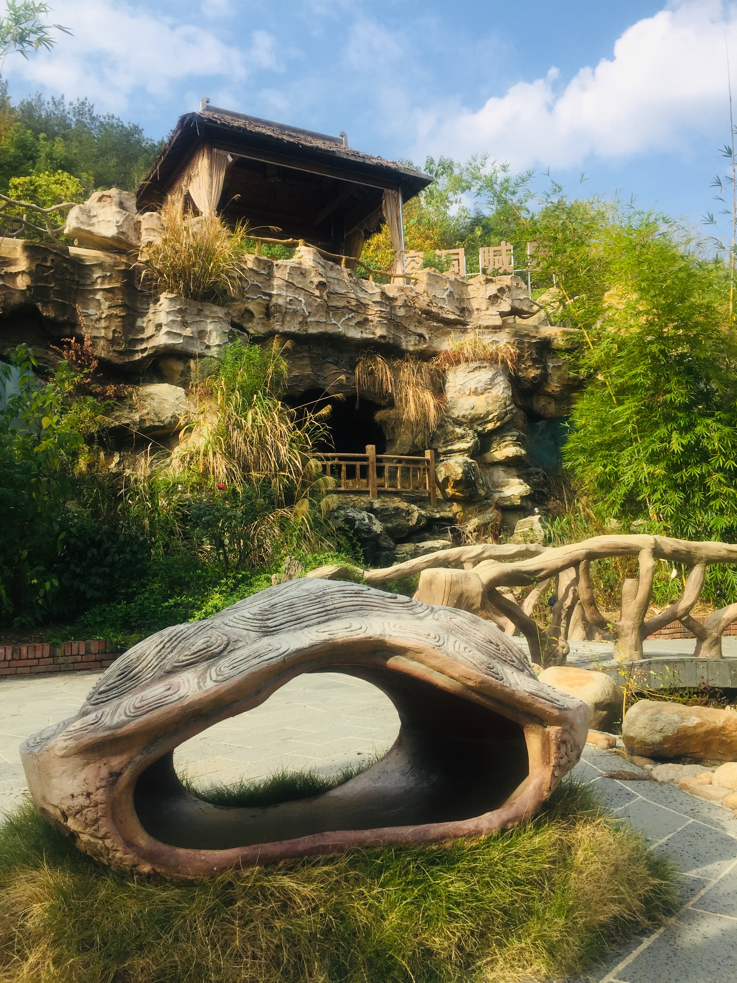 湖北罗田三里畈温泉景区,武汉三里畈温泉