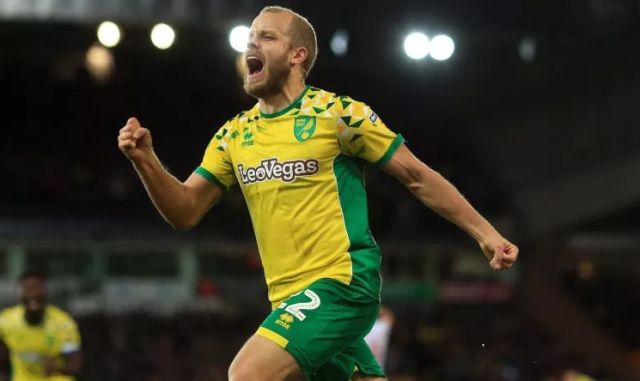 「技战足球」在安菲尔德硬刚红军利物浦，这支诺维奇真的值得尊敬