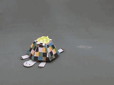 把纸片玩“活”了!能后空翻还会咬人,日本纸艺大师震撼之作