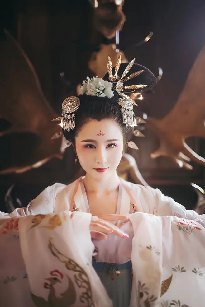 情节跌宕起伏的穿越重生经典小说,3本百看不厌的穿越重生爆款小说