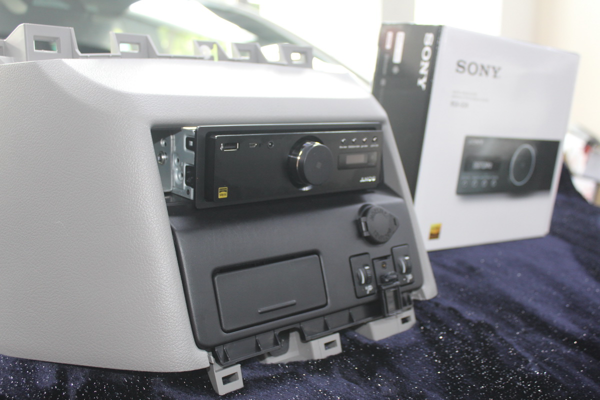 丰田塞纳汽车音响升级价格,丰田塞纳功放升级