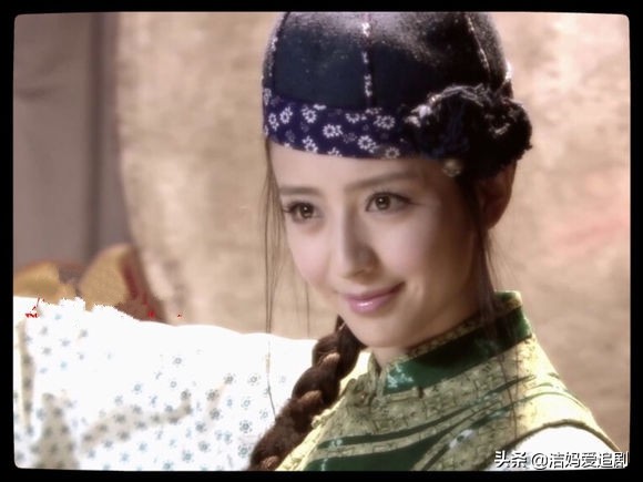 杨紫同款发型双麻花辫子,杨紫同款发型短发麻花辫