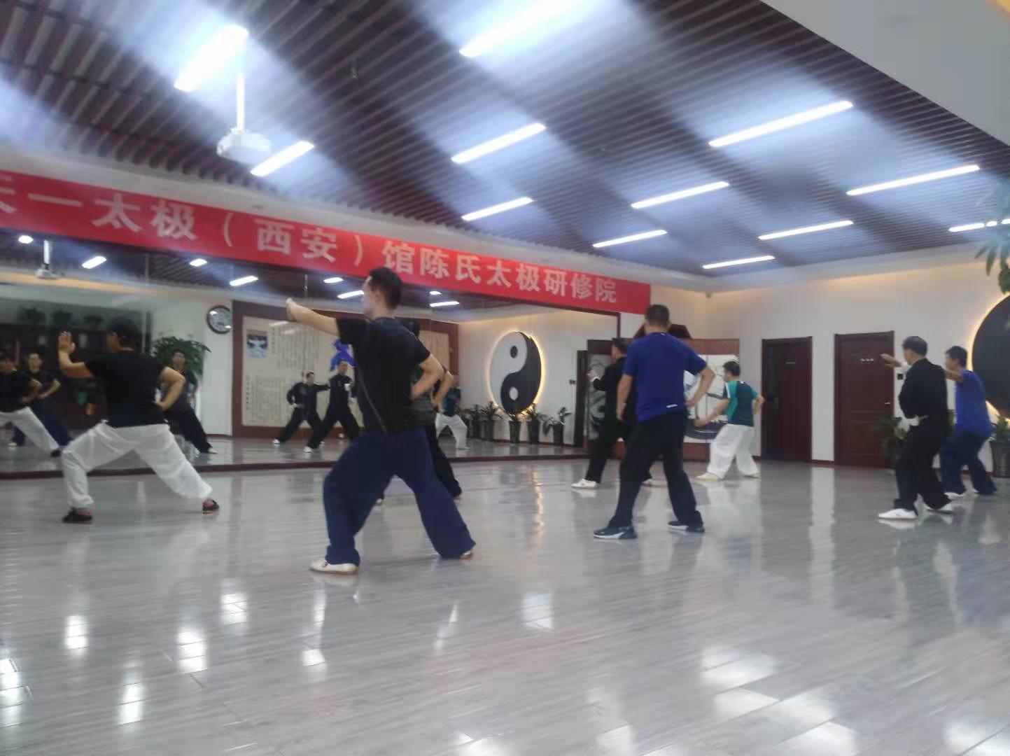 长期坐办公室腰酸背痛怎么缓解,腰椎不好可以练太极拳吗