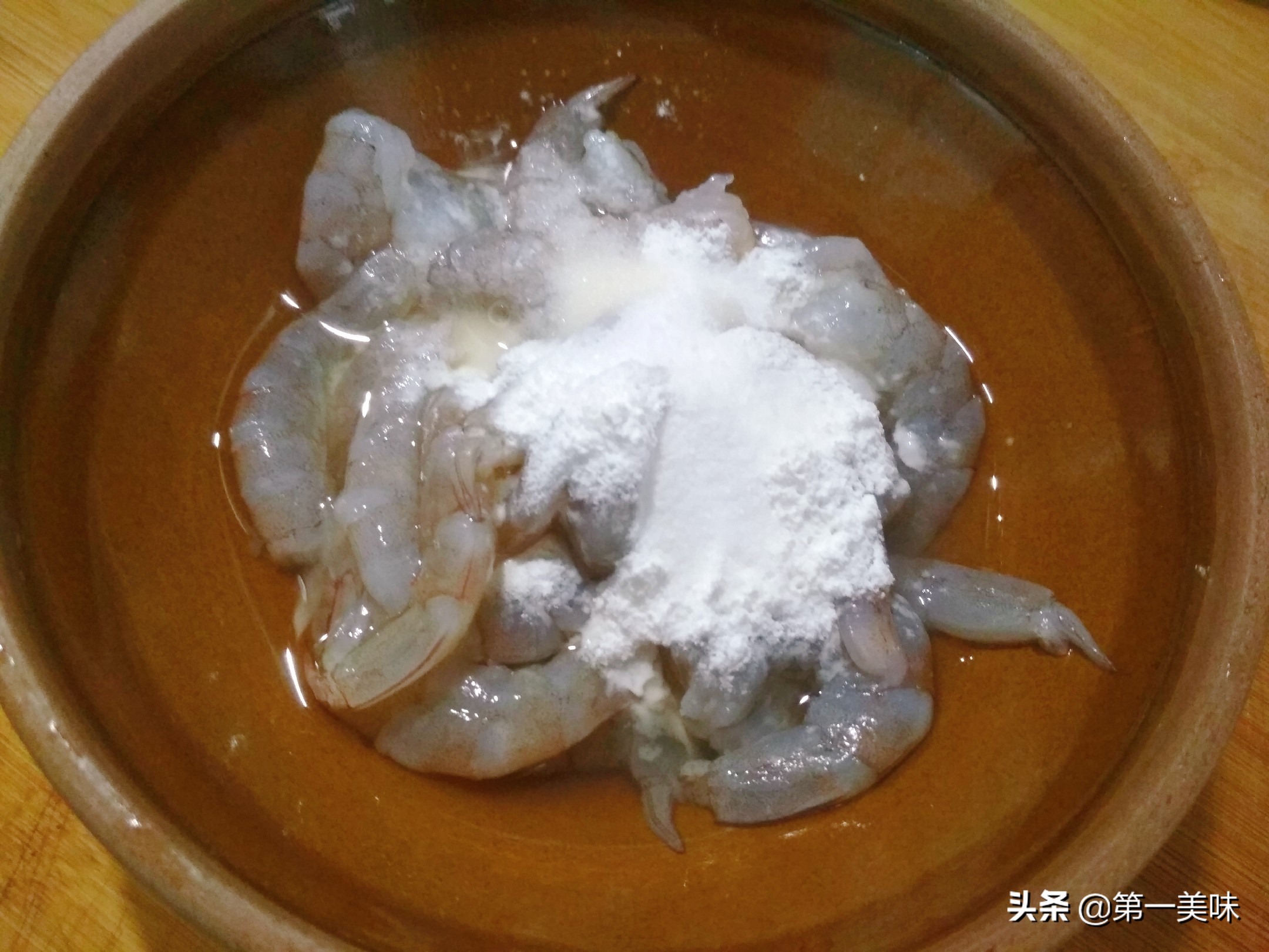 大厨教你虾仁滑蛋,滑蛋虾仁鸡蛋细嫩有诀窍