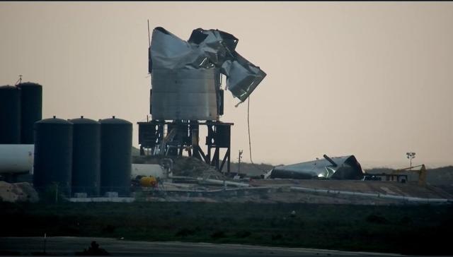 星舰爆炸瞬间马斯克,马斯克的星舰爆炸真的假的