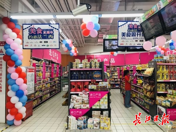 法国人吃奶酪零食,法国人吃法国奶酪