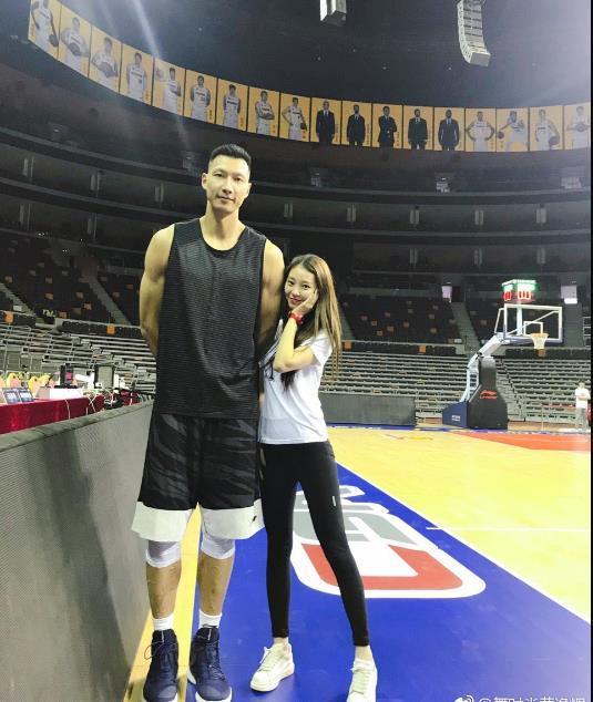 cba拉拉队十大美女图片,cba啦啦队美女