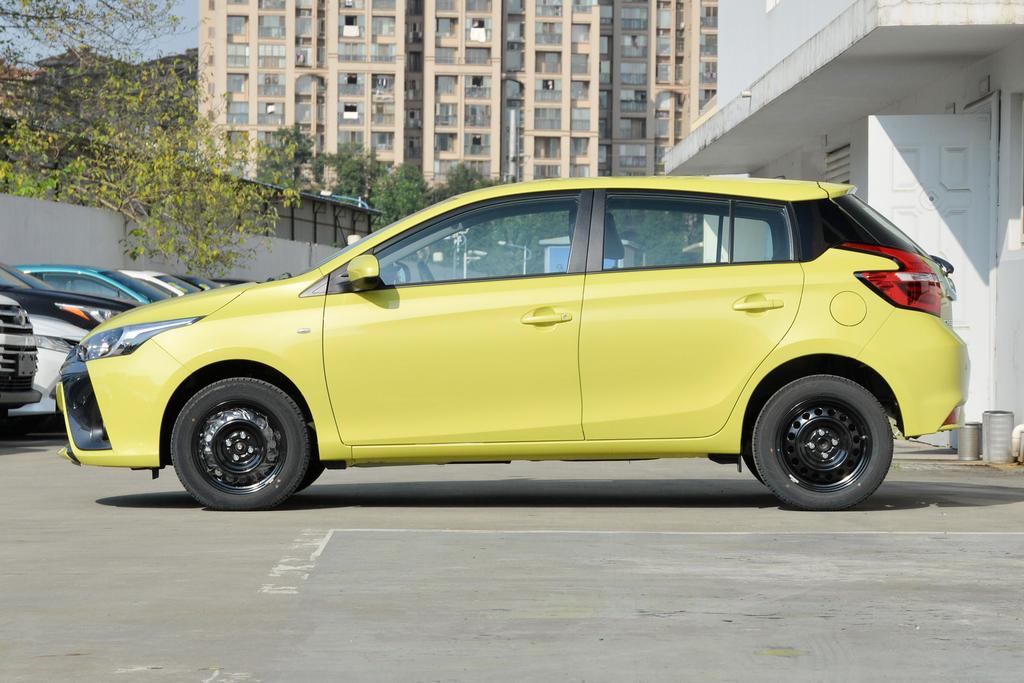 适合不同人群的三款练手两厢车