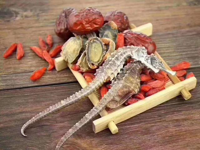 90后卖土特产年入百万,90后萌妹月入过万